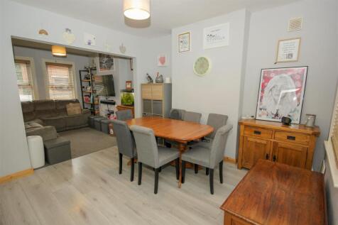 Dining Room.jpg