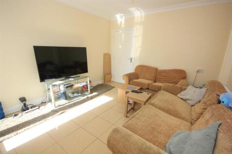 Living Room..jpg