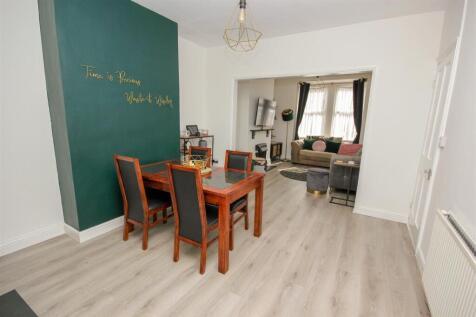 Dining Lounge.jpg