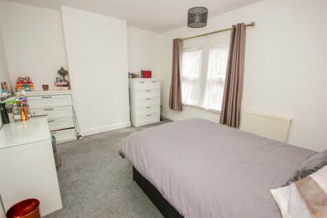 Master Bedroom.jpg