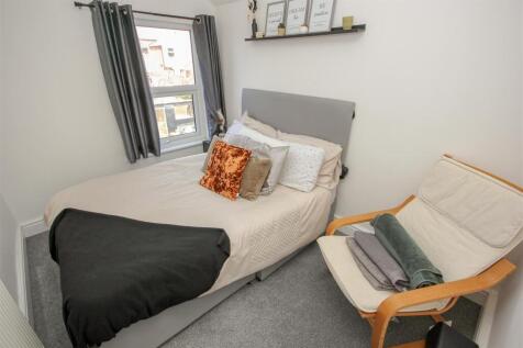 Bedroom 2.jpg