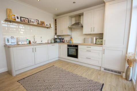 Kitchen Area.jpg