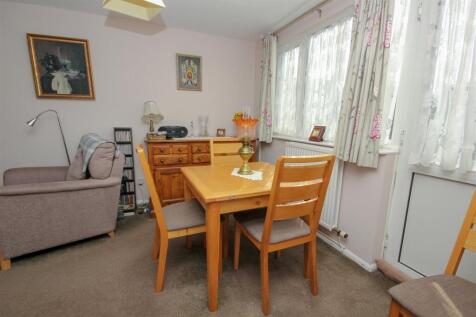Dining Area.jpg