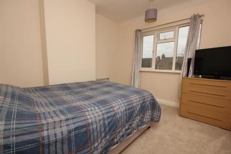 Bedroom 2.JPG