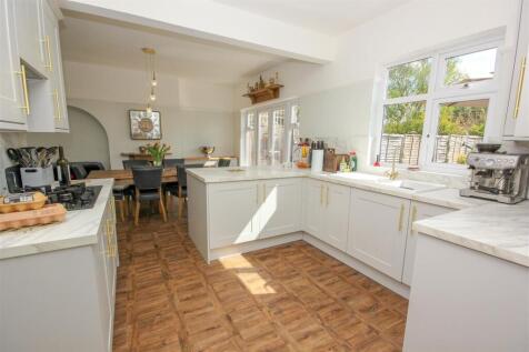 Kitchen Dining Room.jpg