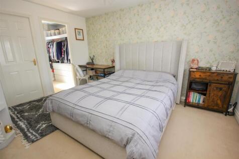 Master Bedroom.jpg
