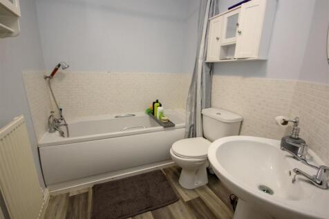 Bathroom.jpg
