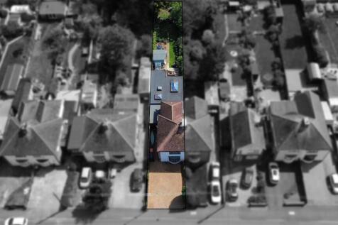 150rushdenroad-front.jpg