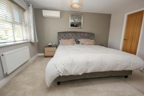 Master Bedroom.jpg