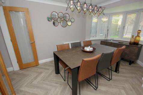 Dining Room..jpg