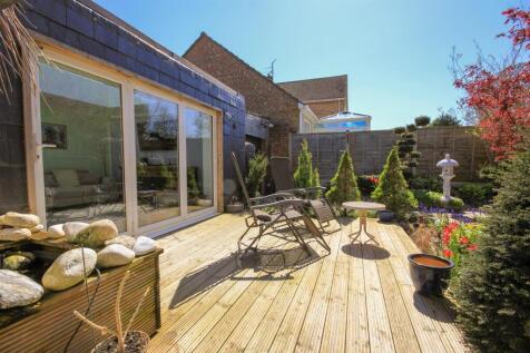 Decking Area.jpg