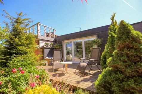 Decking Area.jpg