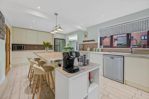 40BarringtonRdWeb27.jpg