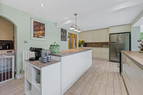 40BarringtonRdWeb28.jpg