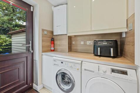 40BarringtonRdWeb29.jpg