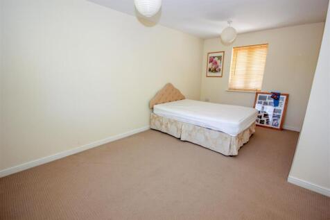 Guest Bedroom.jpg