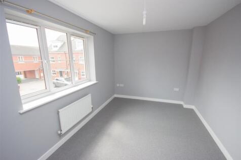 Bedroom 1.jpg