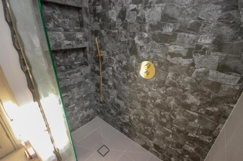 Shower.jpg