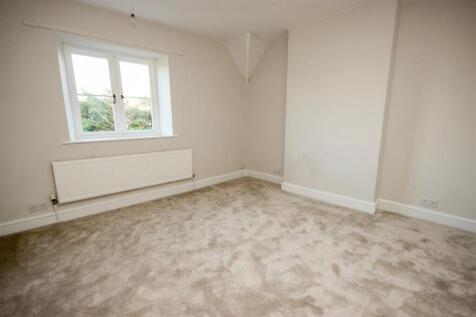 Bedroom 5.jpg
