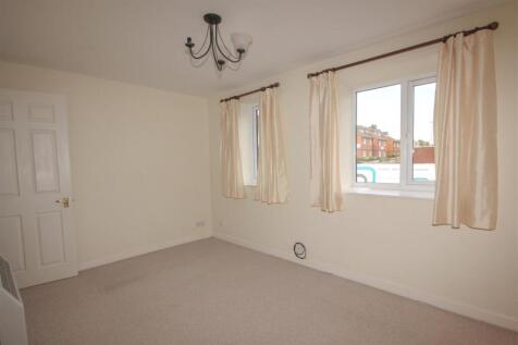 Living Room..jpg