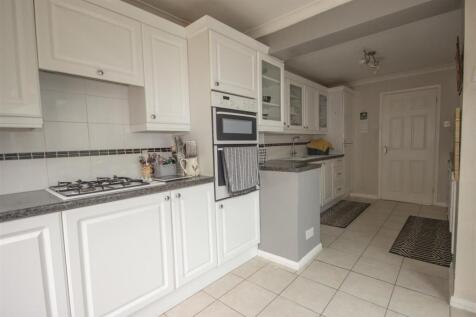Kitchen F.jpg