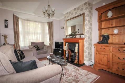Living Room 3.jpg