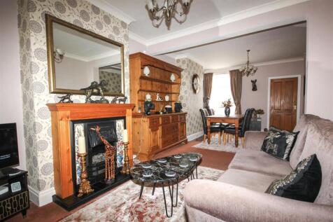 Living Room.jpg