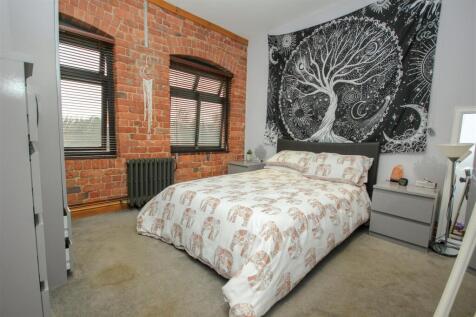 Master Bedroom.jpg