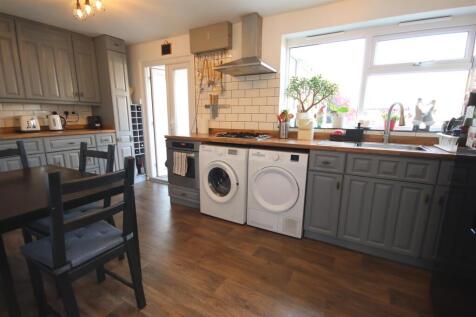 Kitchen.JPG