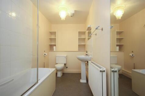 Bathroom.jpg