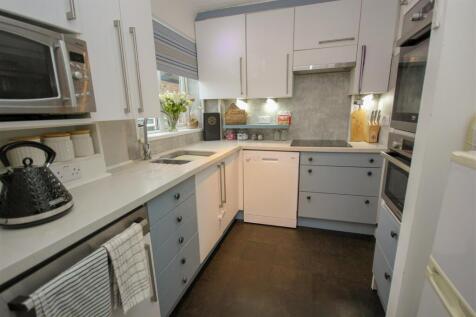 Kitchen 1.jpg