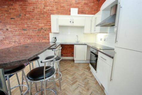 Kitchen straight.jpg