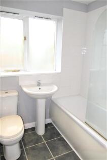 IMG_9657 - BATHROOM.JPG