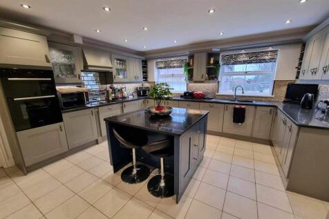 Kitchen..jpg