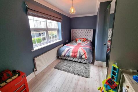 Bed 3.jpg