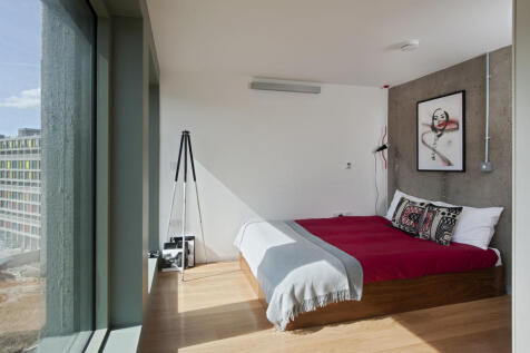 Show Apartment