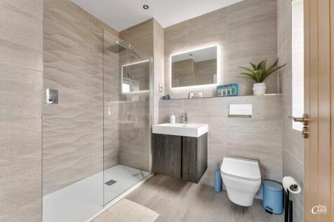 Ensuite  Shower Room