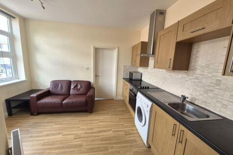 Kitchen to Lounge