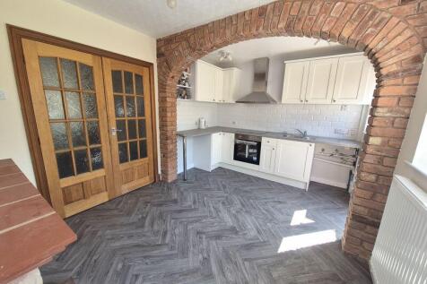 Dining Area to Kitchen