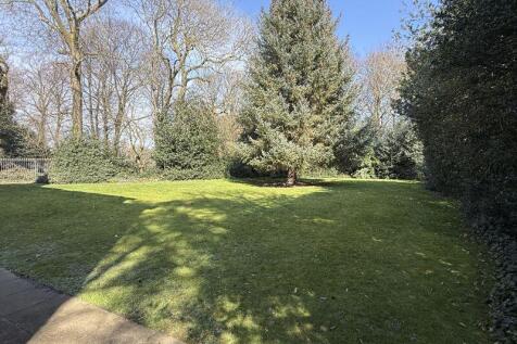 Communal Rear Garden
