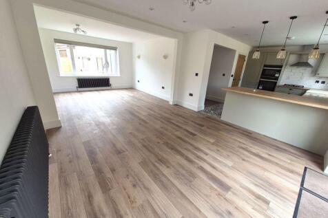 Lounge Dining Area