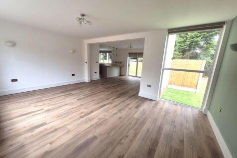 Lounge Dining Area