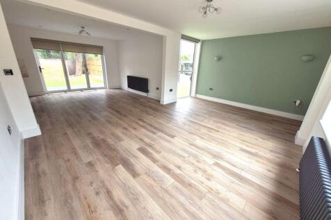 Lounge Dining Area