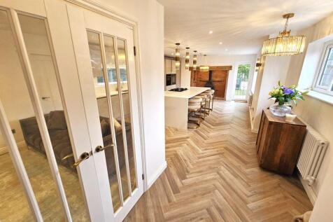 Lounge/Kitchen/Breakfast Room