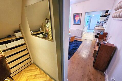 Hallway/Dining Room