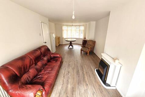 Lounge/Dining Area