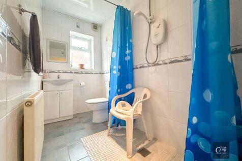 GROUND FLOOR WET ROOM