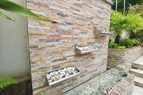 Garden Feature
