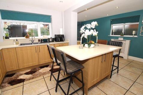 Breakfast / Kitchen Area