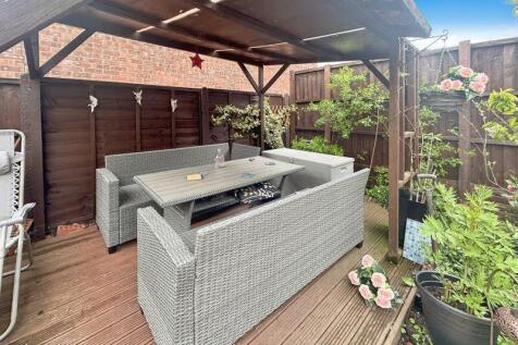 Garden decking area